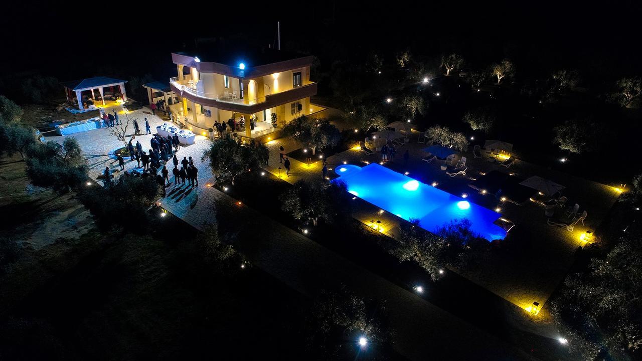 Terra Dei Sogni Bed & Breakfast Torre Lapillo Exterior photo
